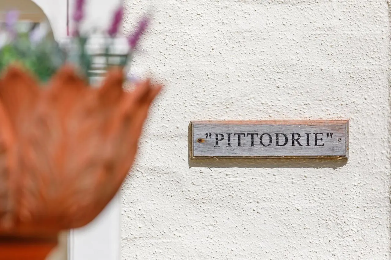 Finest Retreats - Pittodrie Guest House - Room 3 Brighton 0*,  United Kingdom