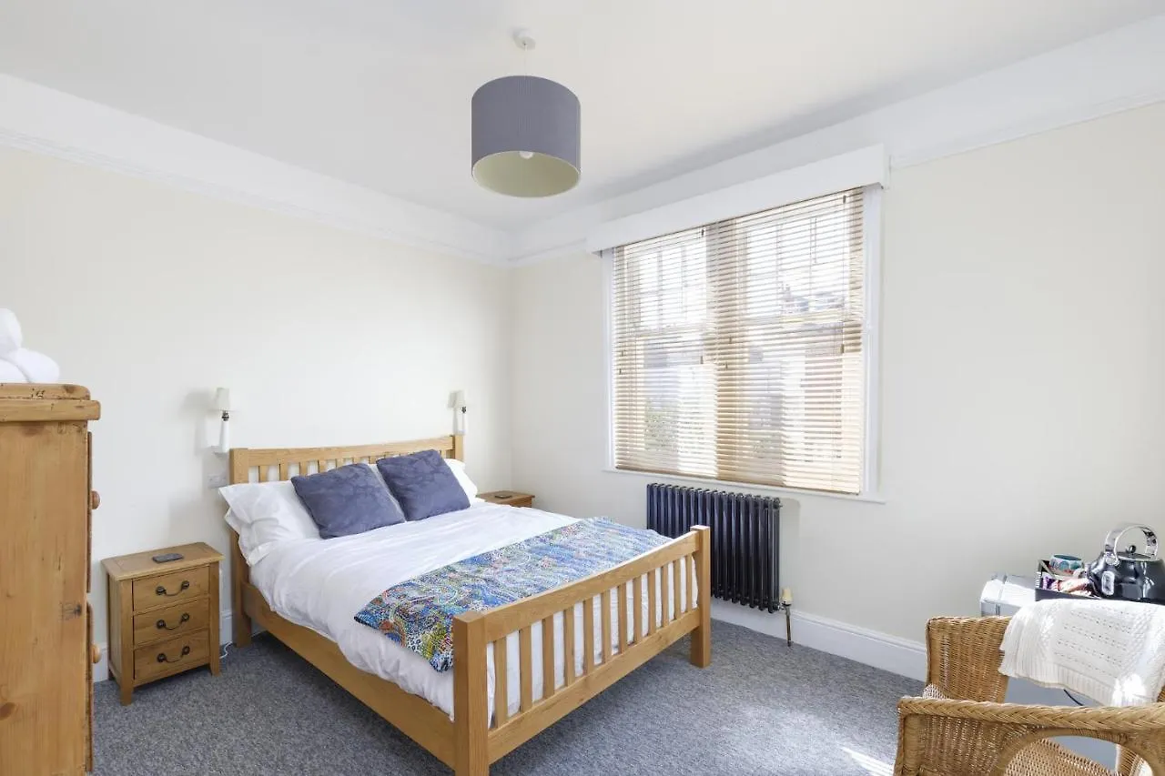 Finest Retreats - Pittodrie Guest House - Room 3 Brighton